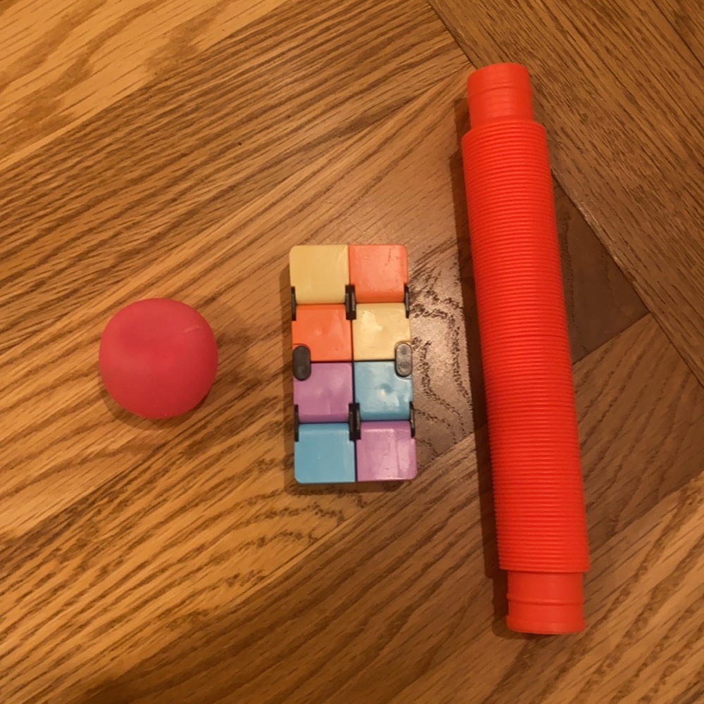 Kids Fidget Toys Bundle - Picture 3 of 4
